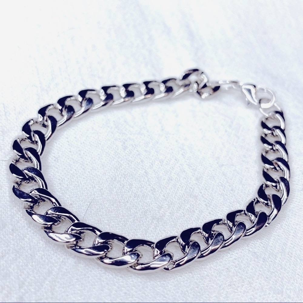 ❣️$25/3❣️ Simple Silver Plated Chain Bracelet